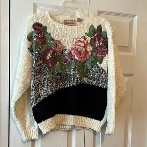 Vintage Floral appliqué Knit Sweater - Black and Cream